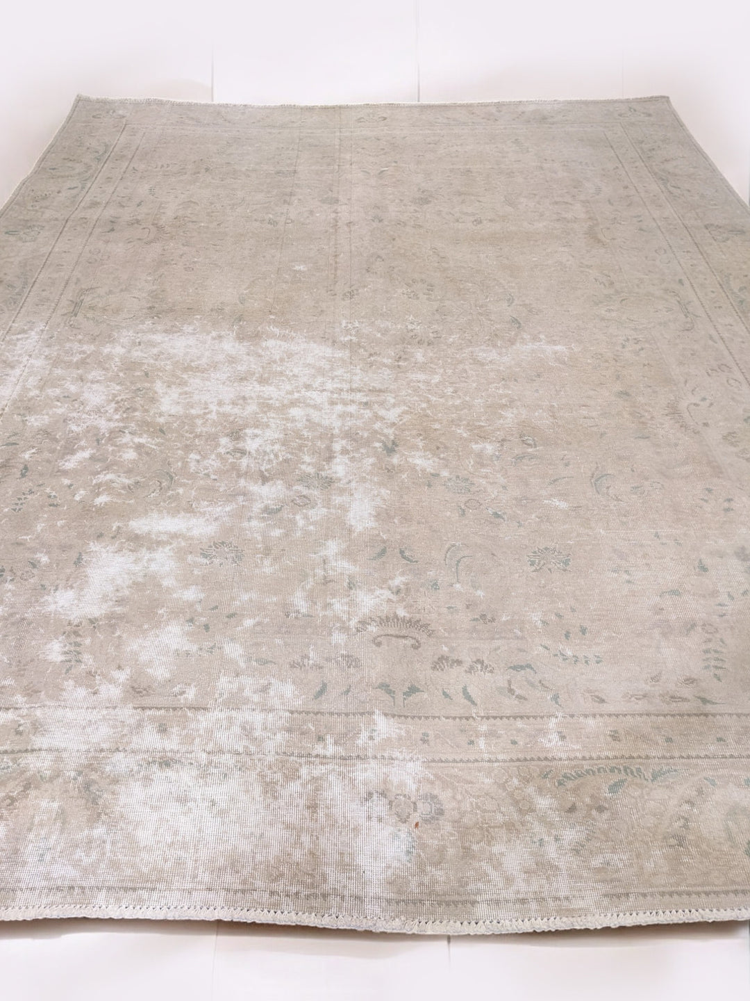 Duvanel - Size: 12.3 x 9.4