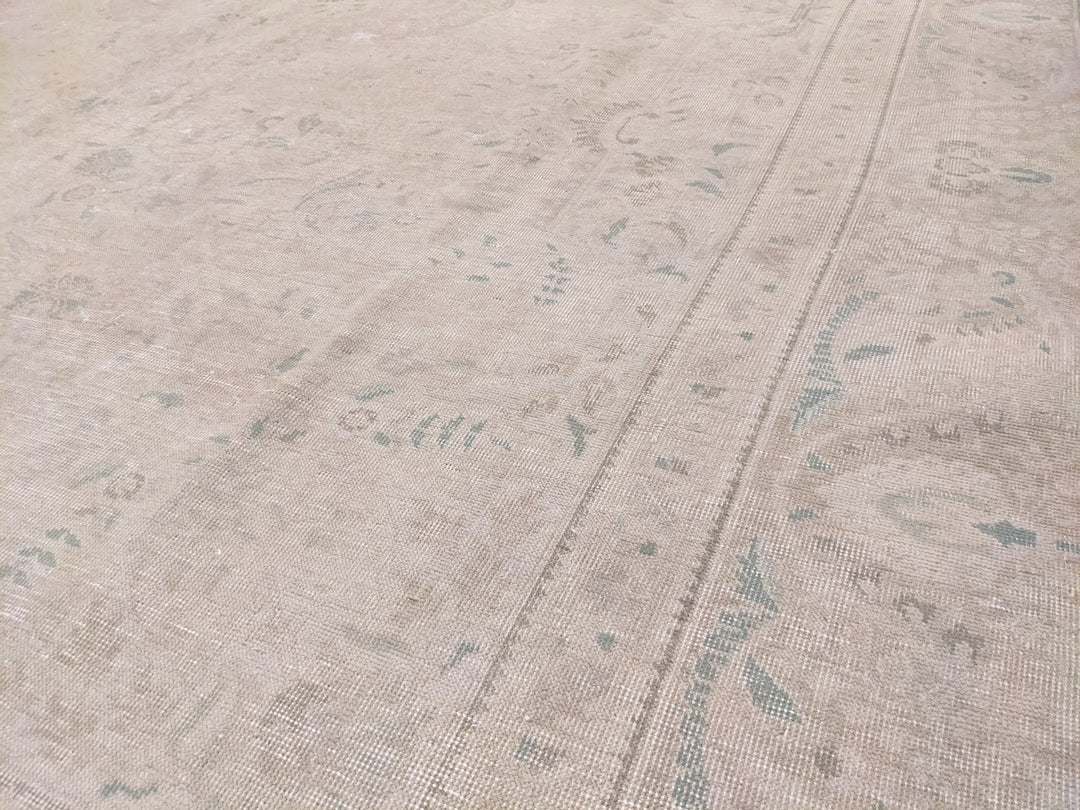 Duvanel - Size: 12.3 x 9.4