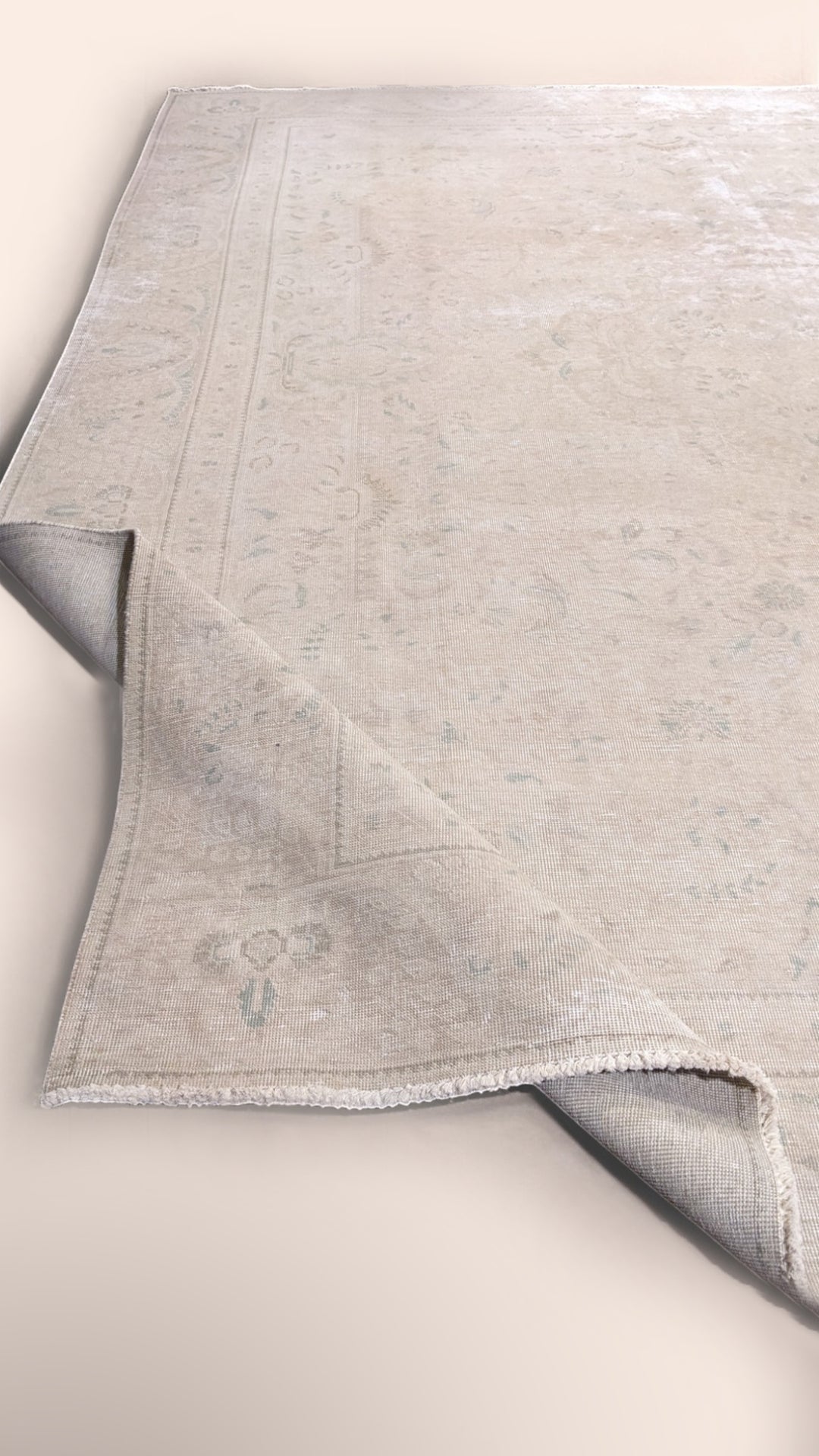 Duvanel - Size: 12.3 x 9.4