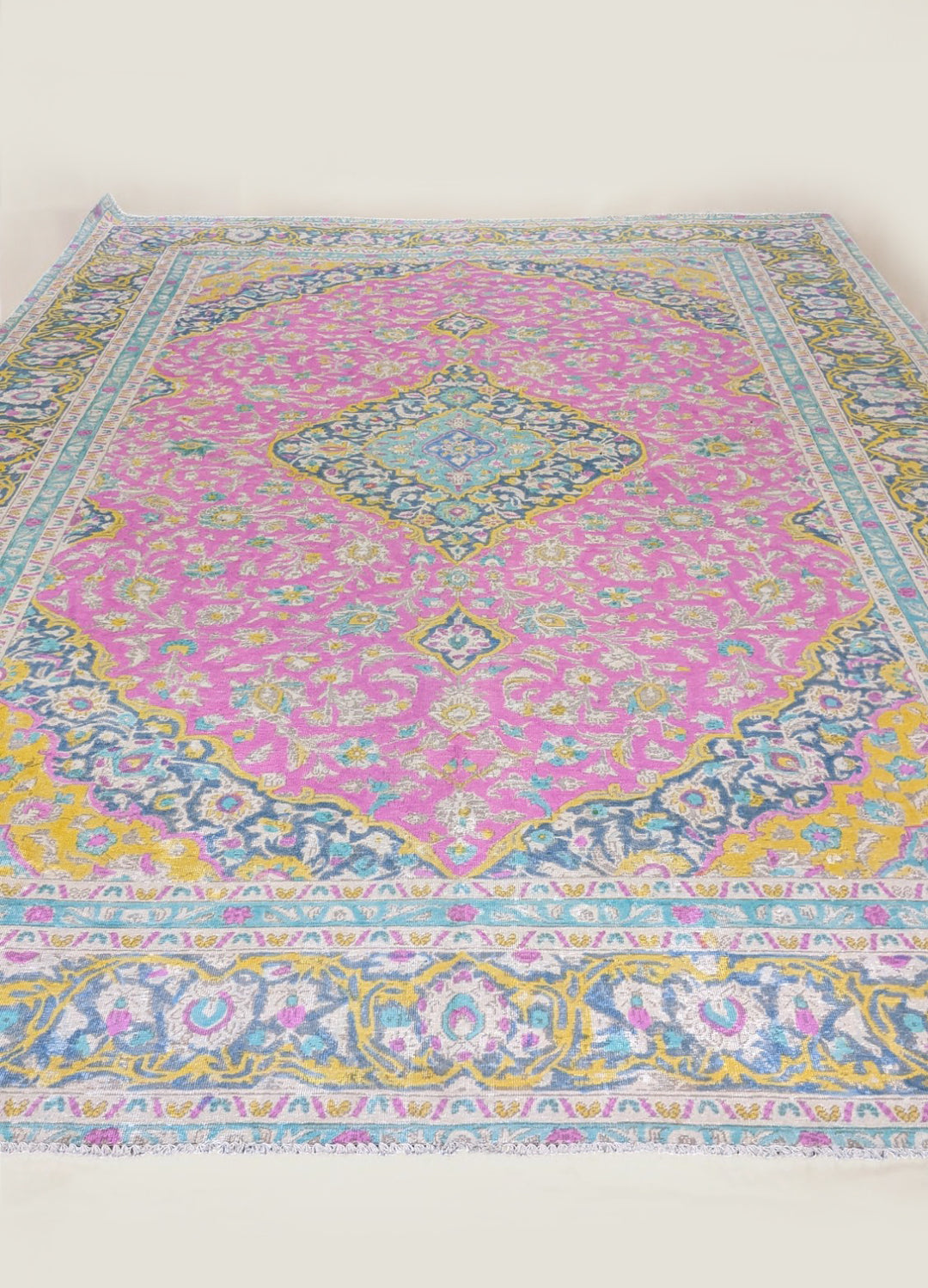 Nostalique - Size: 12.9 x 8.11