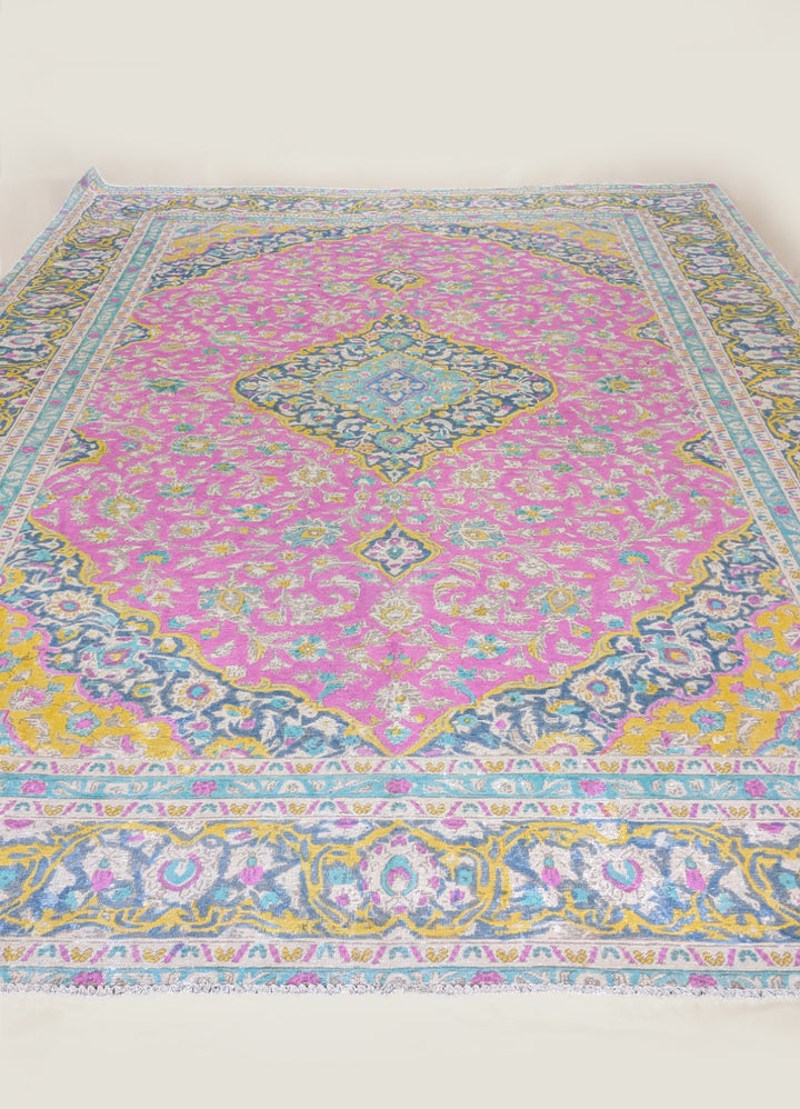 Nostalique - Size: 12.9 x 8.11