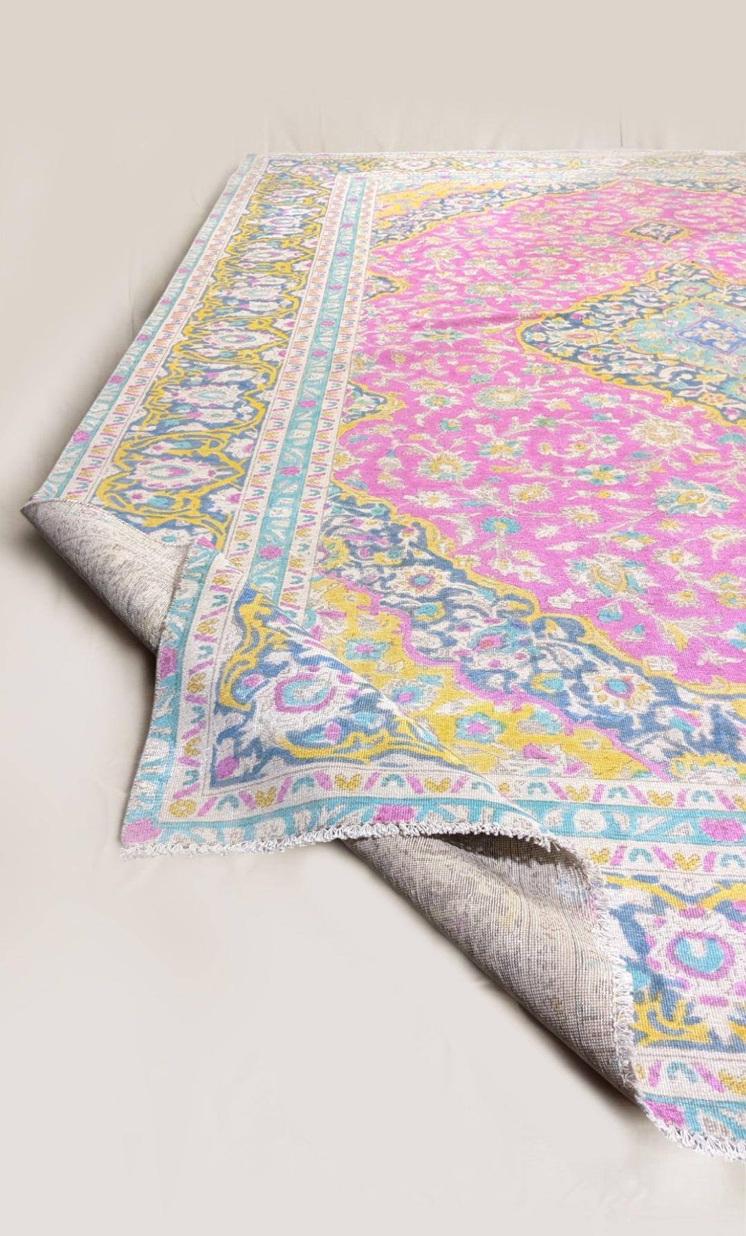 Nostalique - Size: 12.9 x 8.11