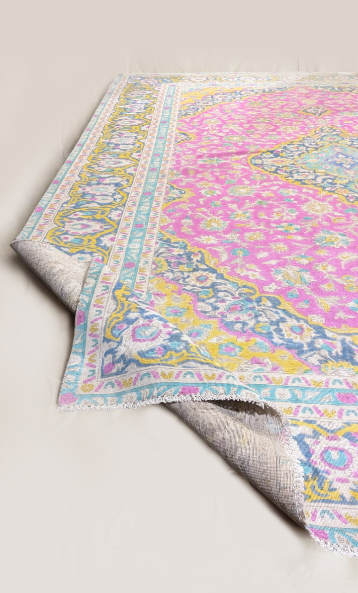 Nostalique - Size: 12.9 x 8.11