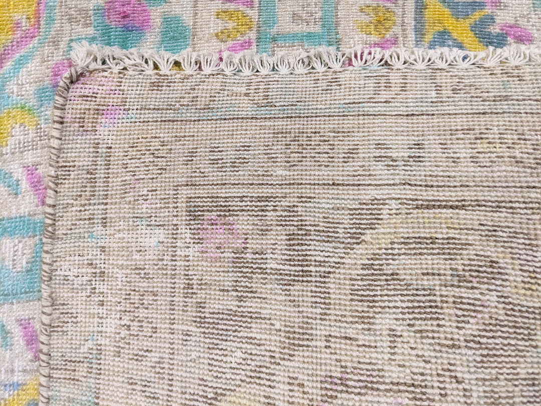 Nostalique - Size: 12.9 x 8.11