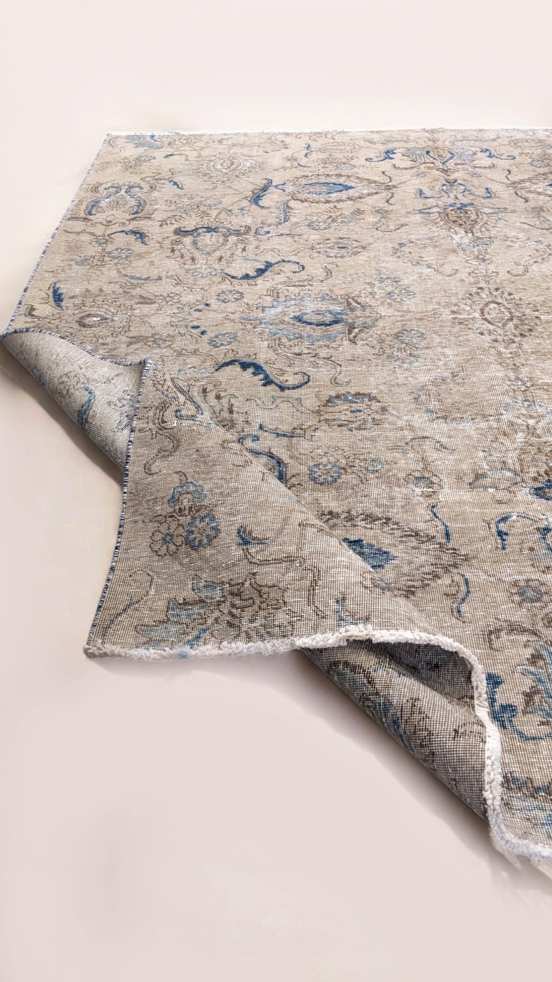 Virelle - Size: 7.10 x 6.10