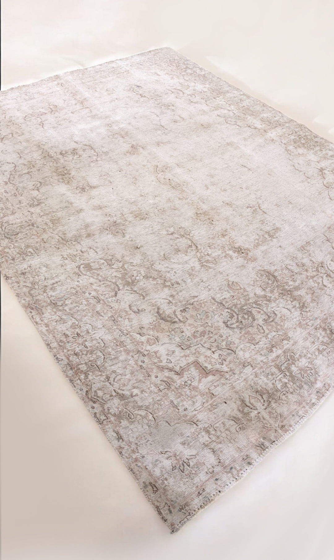 Covelle - Size: 8.11 x 6.6