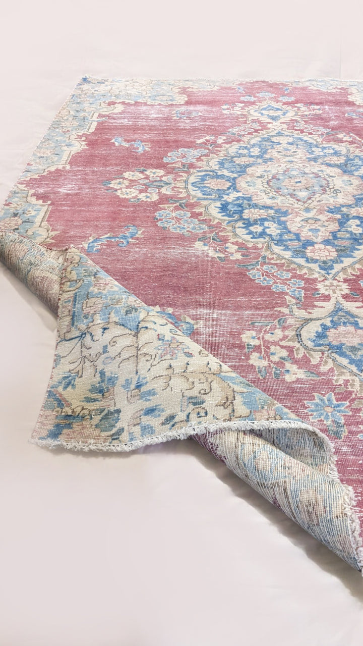 Faylen - Size: 8.11 x 6.4