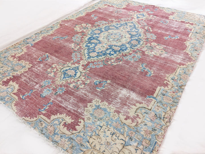 Faylen - Size: 8.11 x 6.4