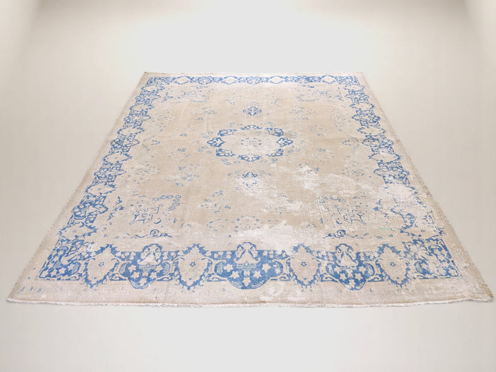 Tasselio - Size: 10.10 x 8