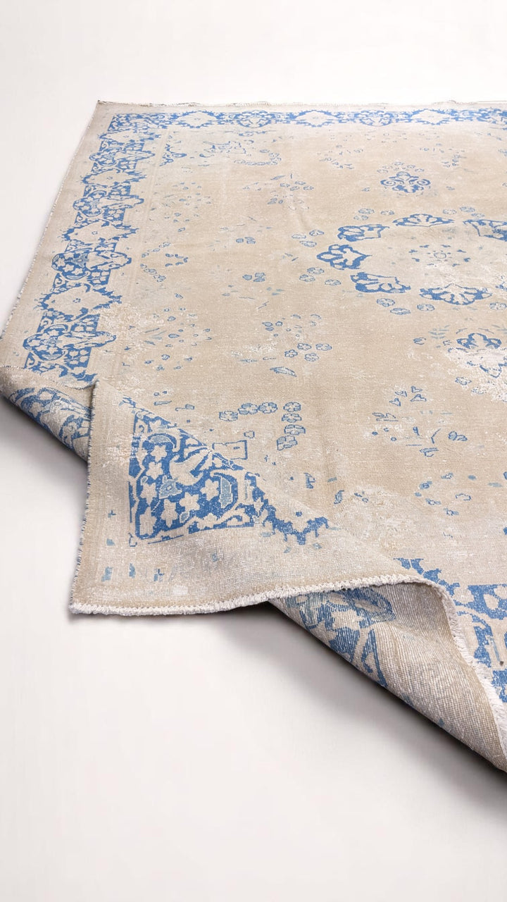 Tasselio - Size: 10.10 x 8