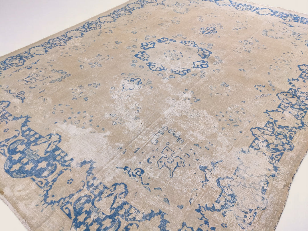 Tasselio - Size: 10.10 x 8