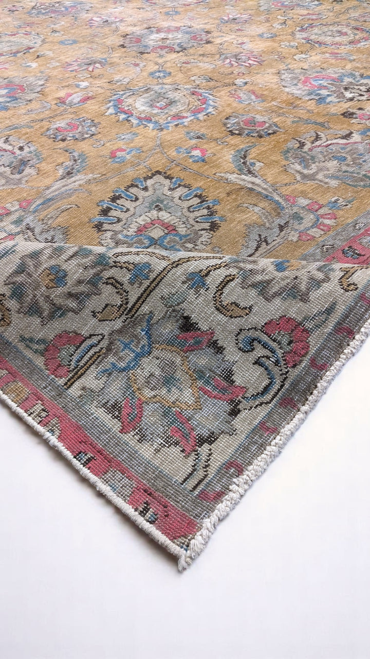 Kashan Persian Vintage Wash Rug - Size: 8.11 x 9.8