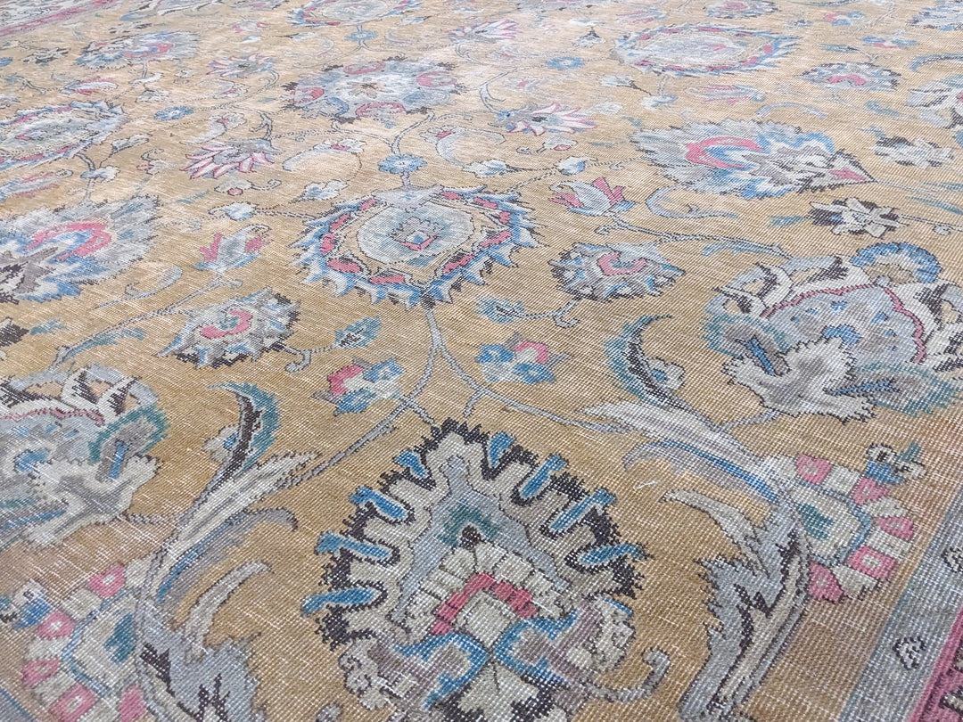 Kashan Persian Vintage Wash Rug - Size: 8.11 x 9.8