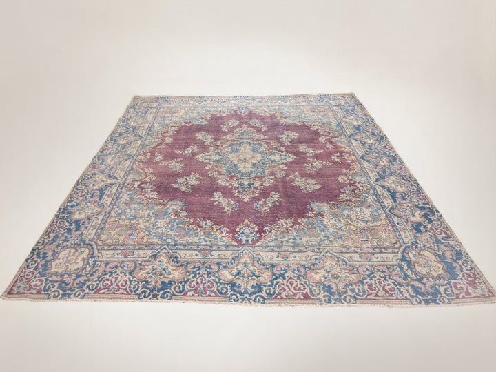 Ferola - Size: 11 x 9.1