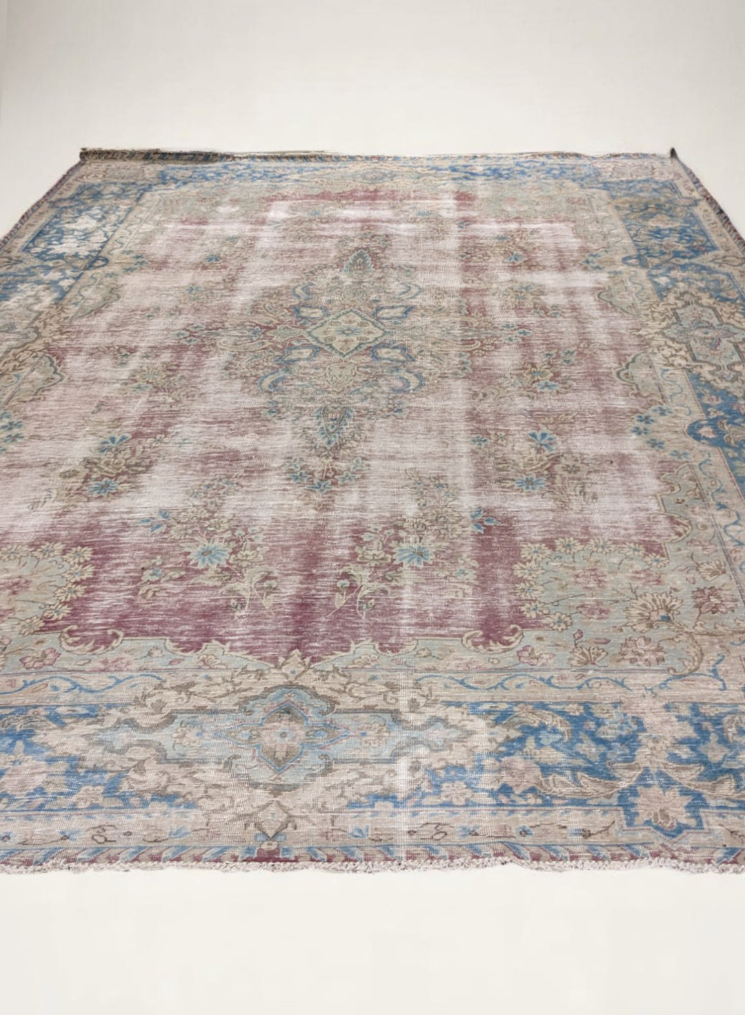 Kashan Persian Vintage Wash Rug - Size: 13.8 x 9.10