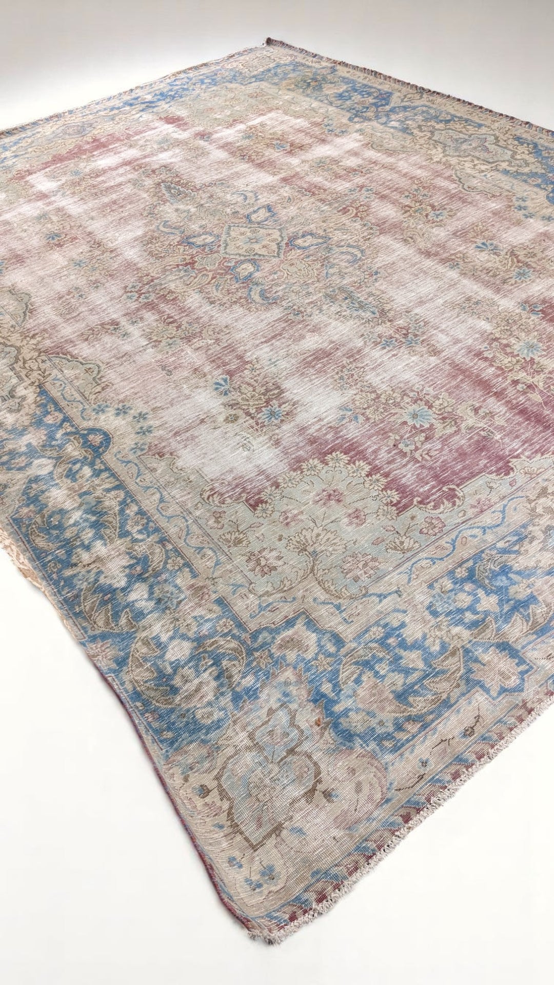 Kashan Persian Vintage Wash Rug - Size: 13.8 x 9.10