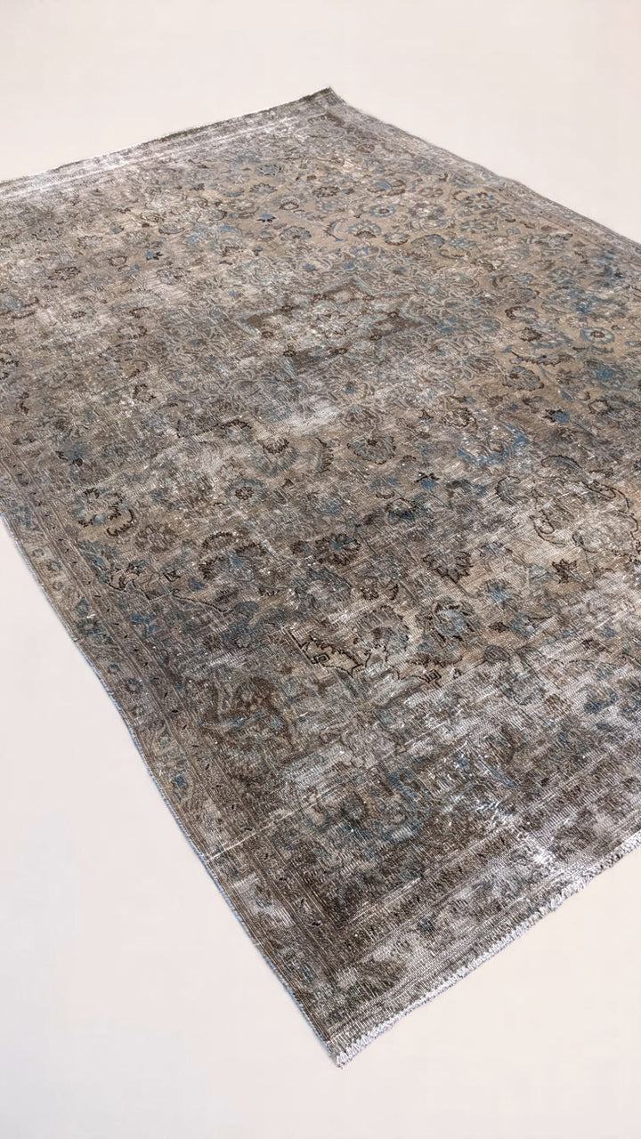 Arleth - Size: 10.8 x 7.3