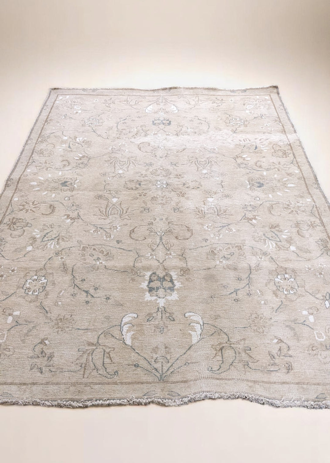 Cavelin - Size: 7.1 x 4.9