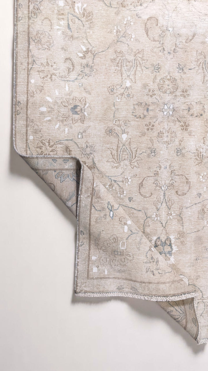 Cavelin - Size: 7.1 x 4.9