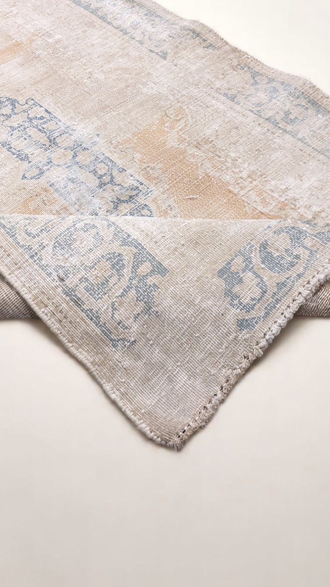 Arluna - Size: 4.6 x 2.10