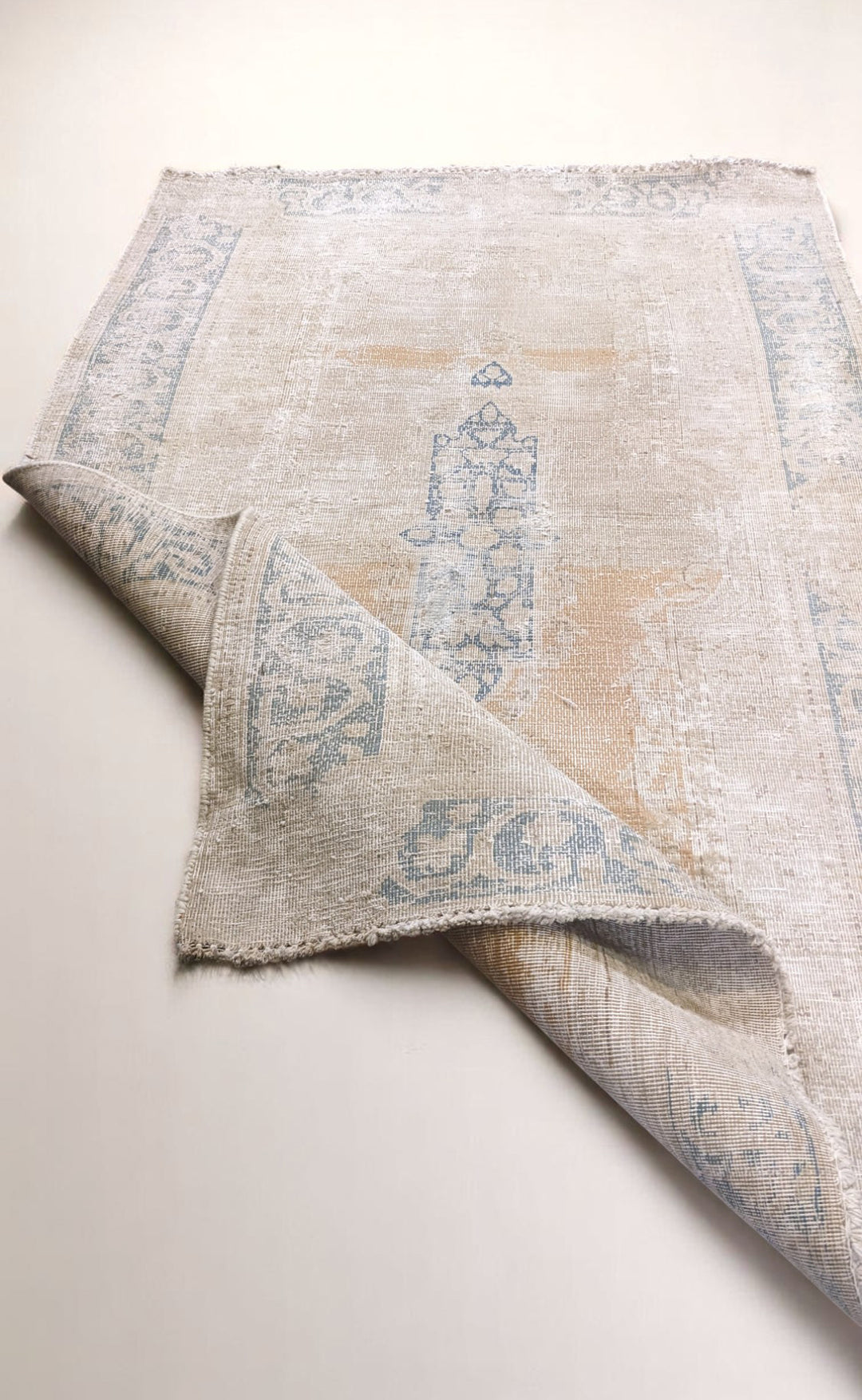 Arluna - Size: 4.6 x 2.10