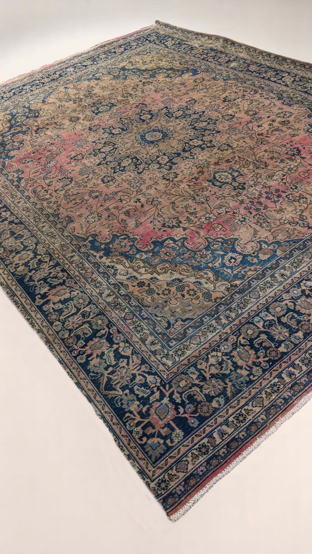 Kashan Persian Vintage Wash Rug - Size: 12.10 x 9.11