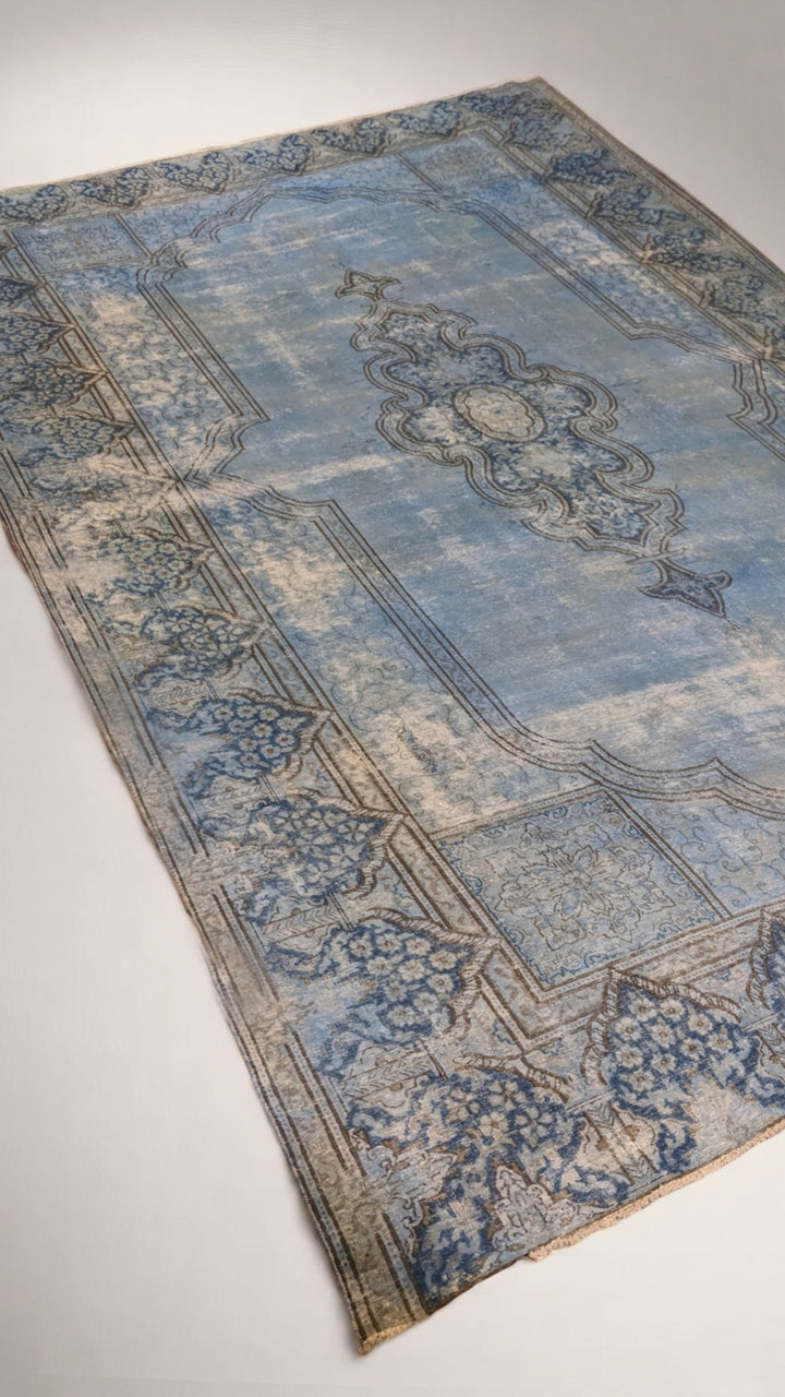 Maelix - Size: 15.4 x 9.7