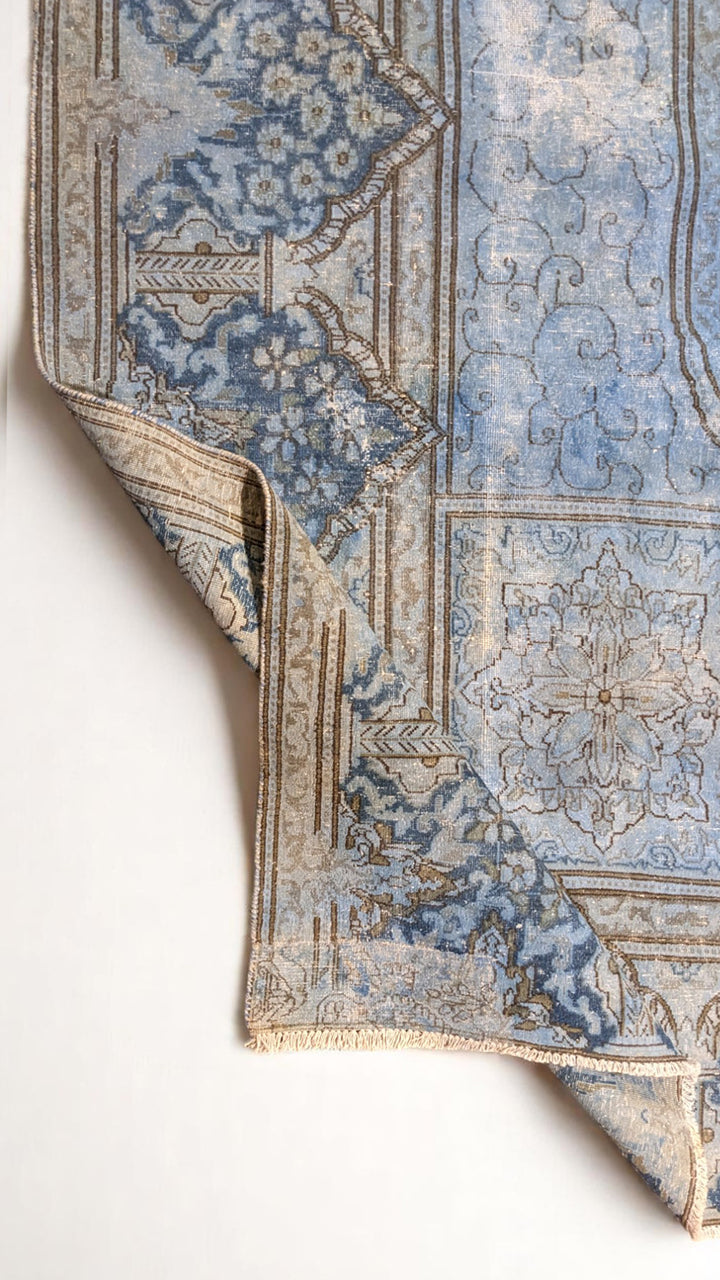 Maelix - Size: 15.4 x 9.7