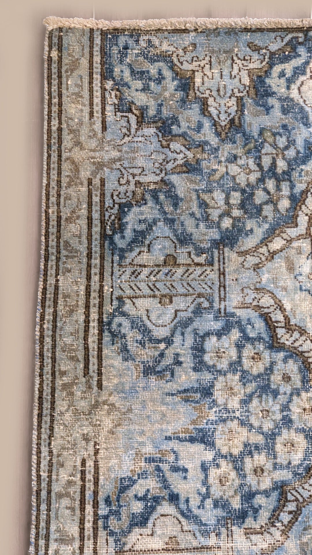 Maelix - Size: 15.4 x 9.7