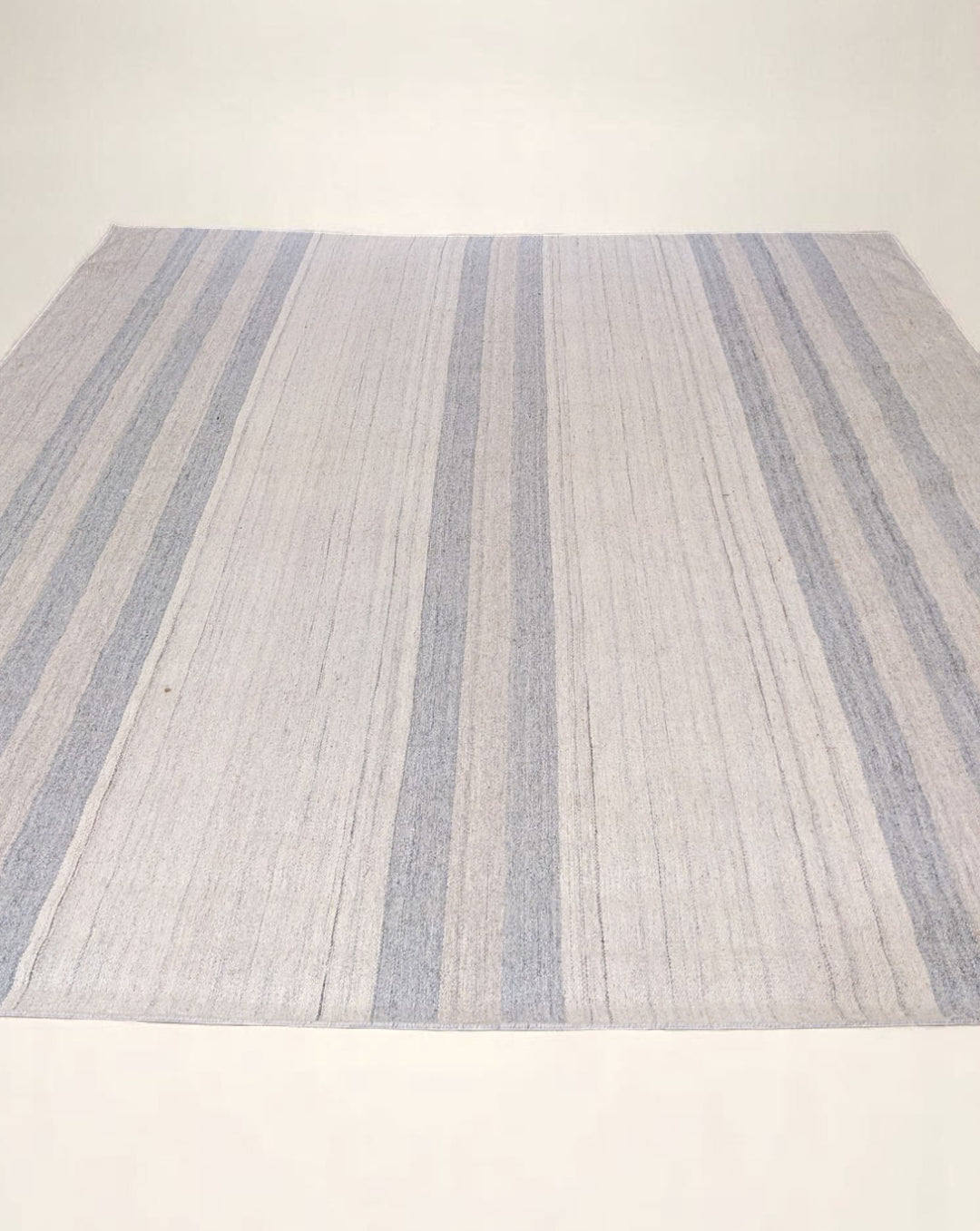 Velour Flatweave Rug - Size: 10.1 x 7.11