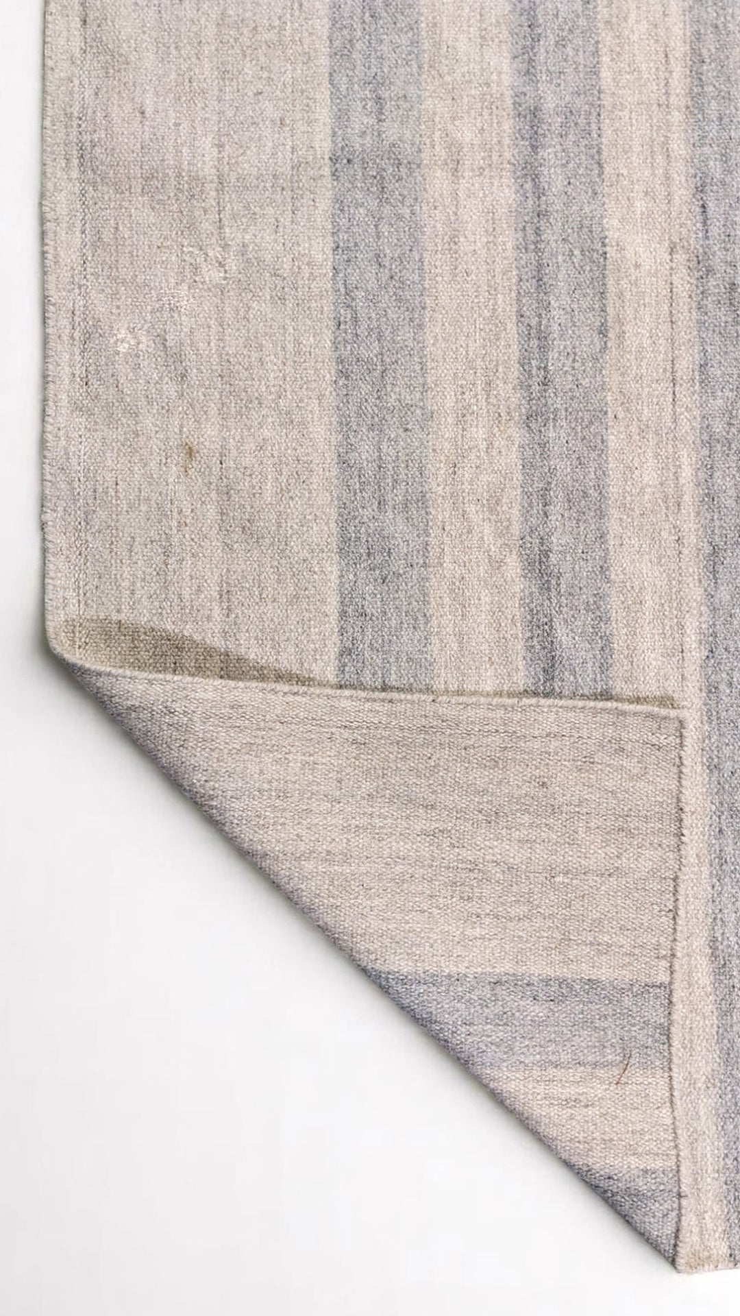 Velour Flatweave Rug - Size: 10.1 x 7.11