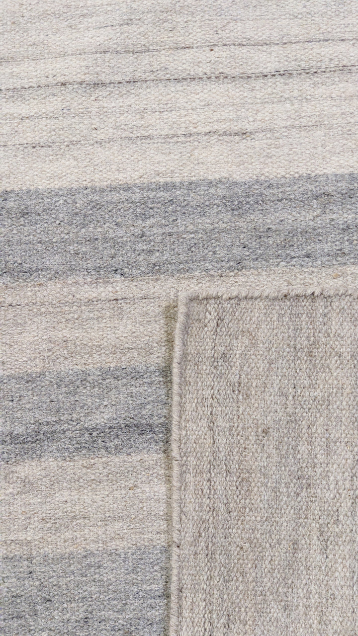 Velour Flatweave Rug - Size: 10.1 x 7.11