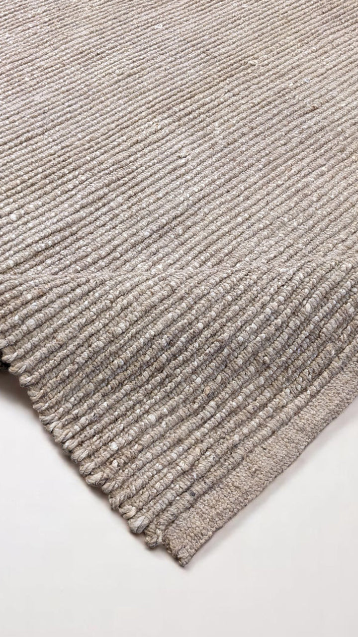 Braided Natural Jute Rug - Size: 6.6 x 4.8