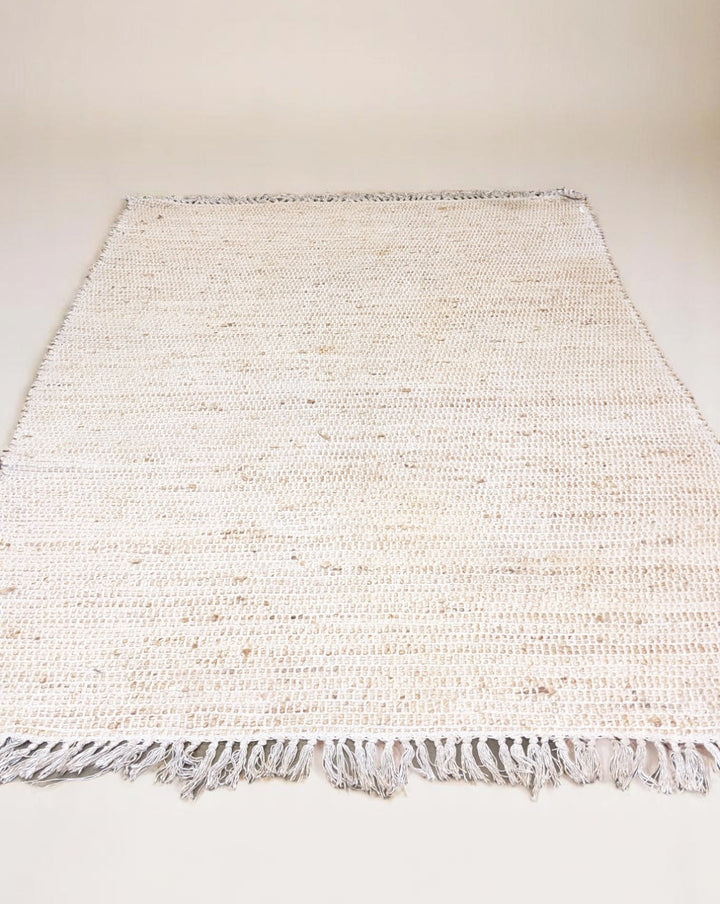 Zephi - Size: 6.7 x 4.6