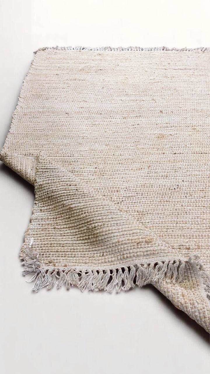 Zephi - Size: 6.7 x 4.6