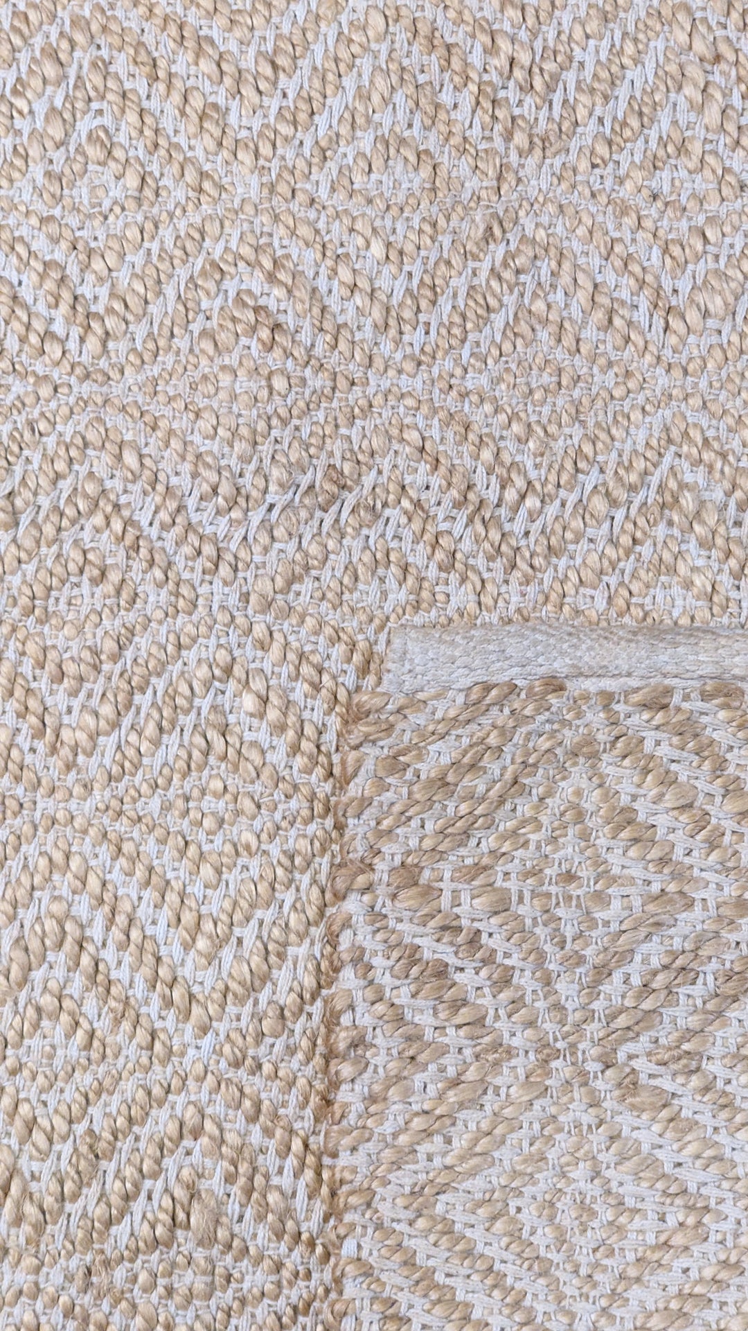 Loop Natural Jute Rug - Size: 6.2 x 4.1