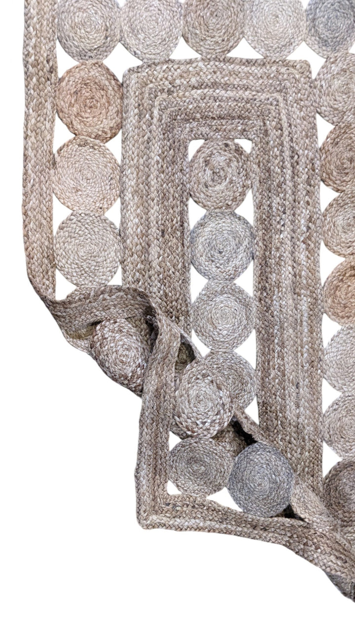Braided Natural Jute Rug - Size: 4.9 x 2.11
