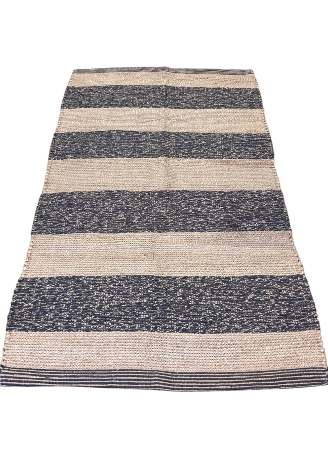 Braided Natural Jute Rug - Size: 5 x 2.8