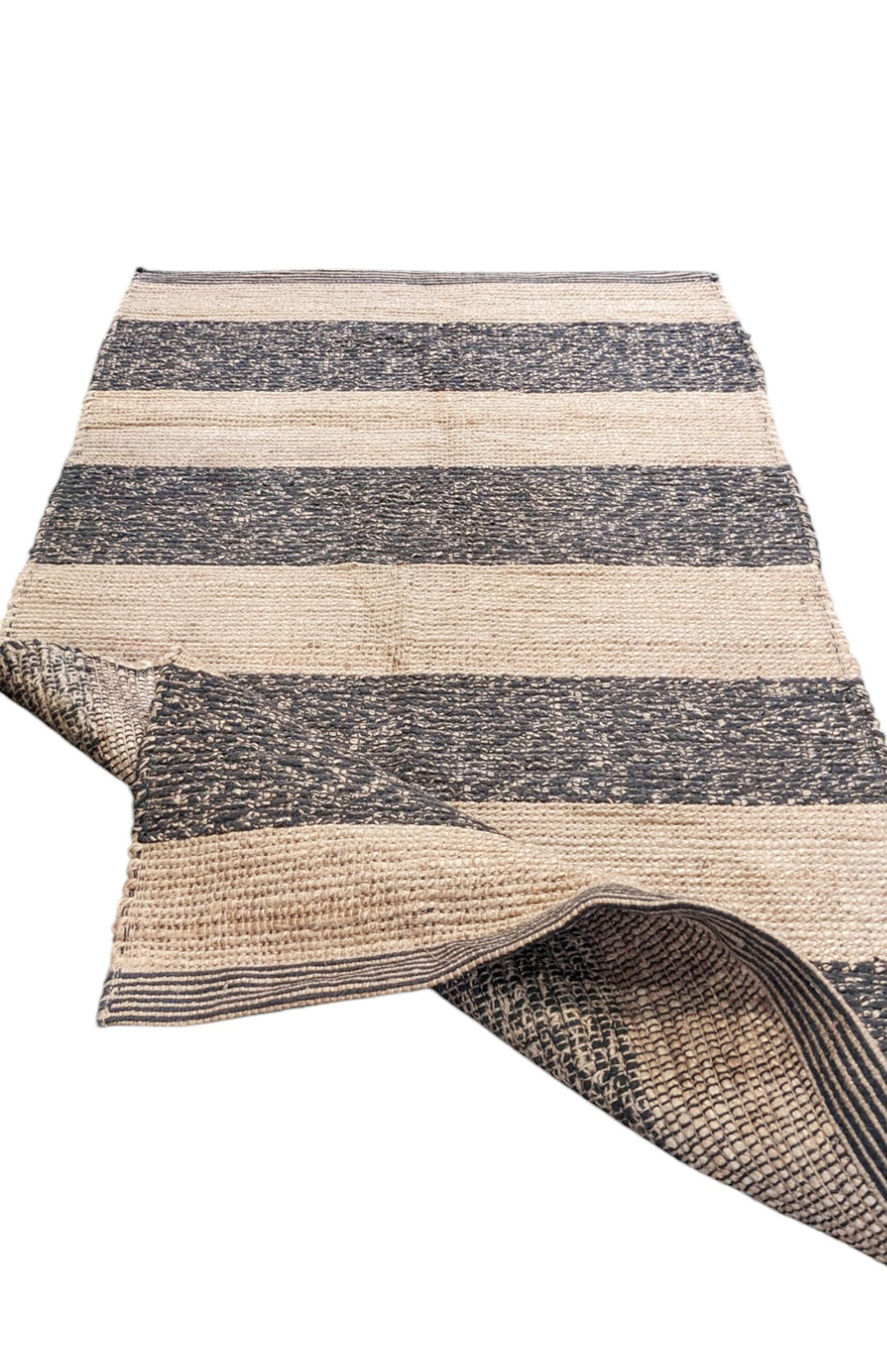 Braided Natural Jute Rug - Size: 5 x 2.8