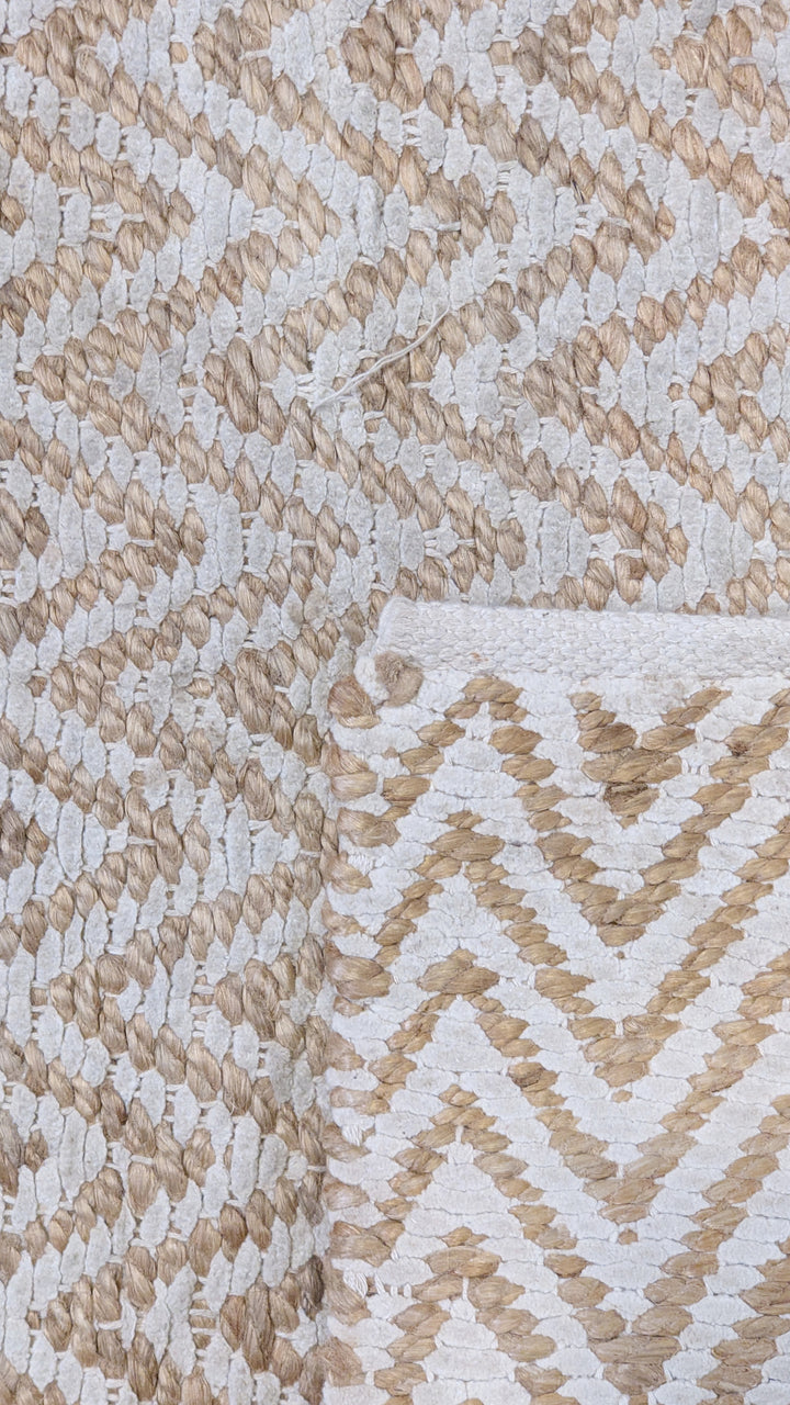 Braided Natural Jute Rug - Size: 3.11 x 2.1