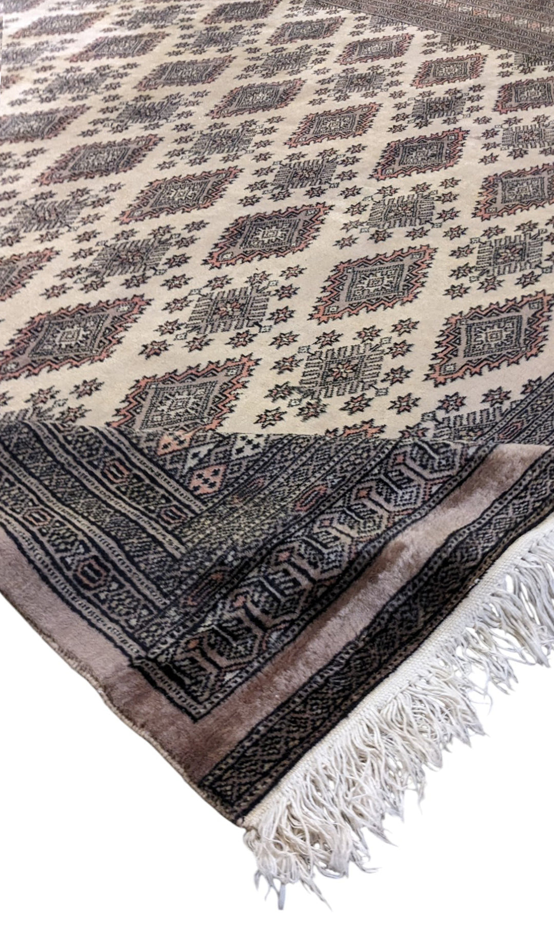 Pakistani Bokhara Rug - Size: 9.5 x 6.8