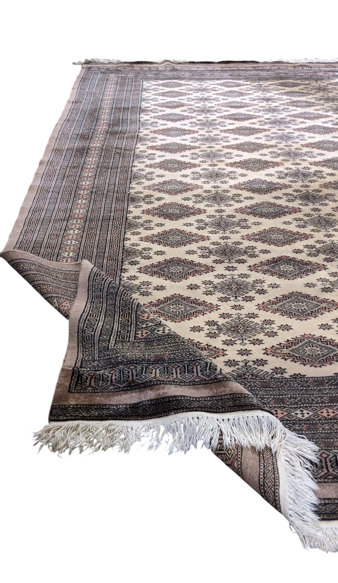 Pakistani Bokhara Rug - Size: 9.5 x 6.8