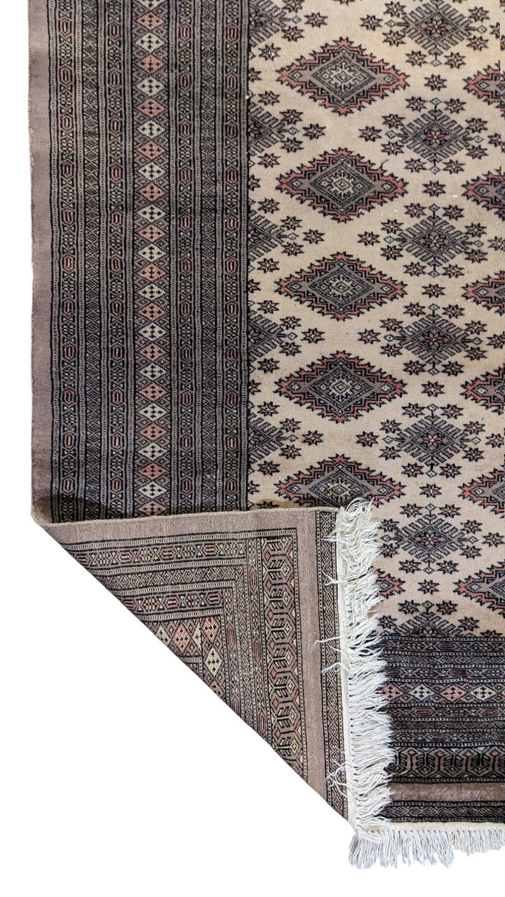 Pakistani Bokhara Rug - Size: 9.5 x 6.8