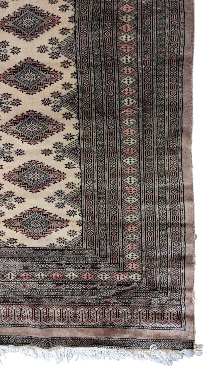 Pakistani Bokhara Rug - Size: 9.5 x 6.8