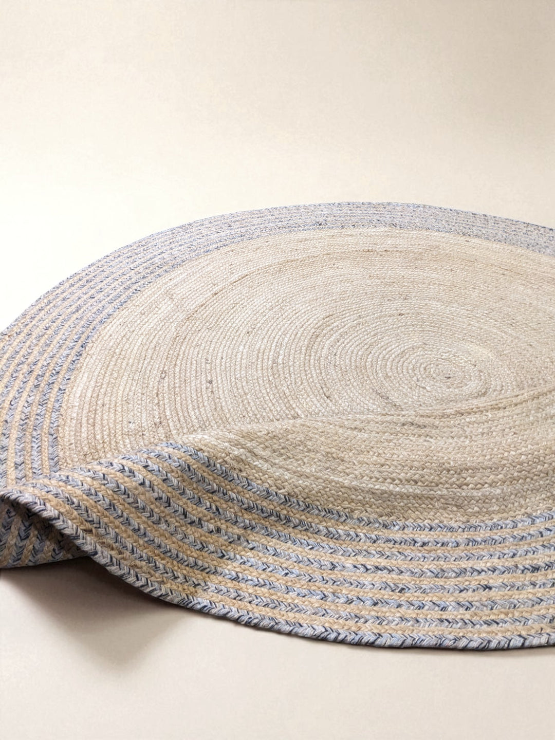 Braided Natural Round Jute Rug - Size: 6 x 6