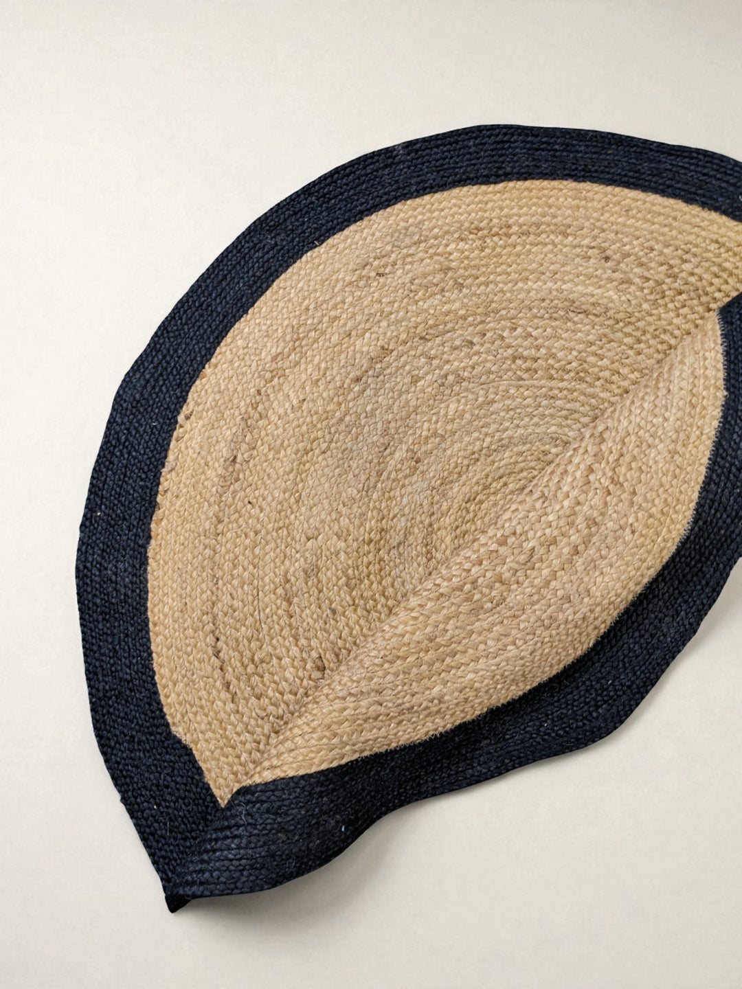 Braided Natural Round Jute Rug  - Size: 4 x 4