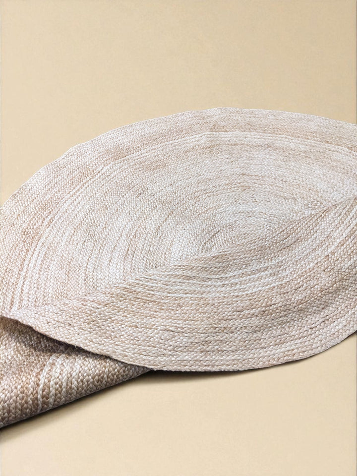 Braided Natural Round Jute Rug - Size: 4.7 x 4.7