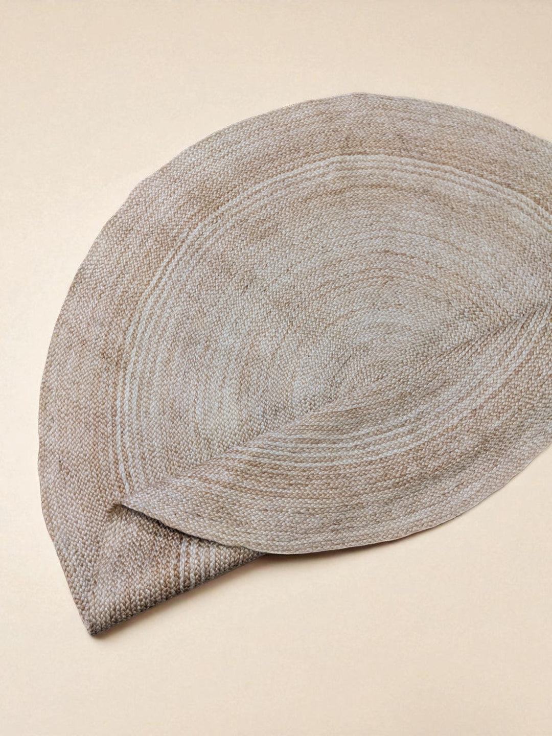 Braided Natural Round Jute Rug - Size: 4.7 x 4.7