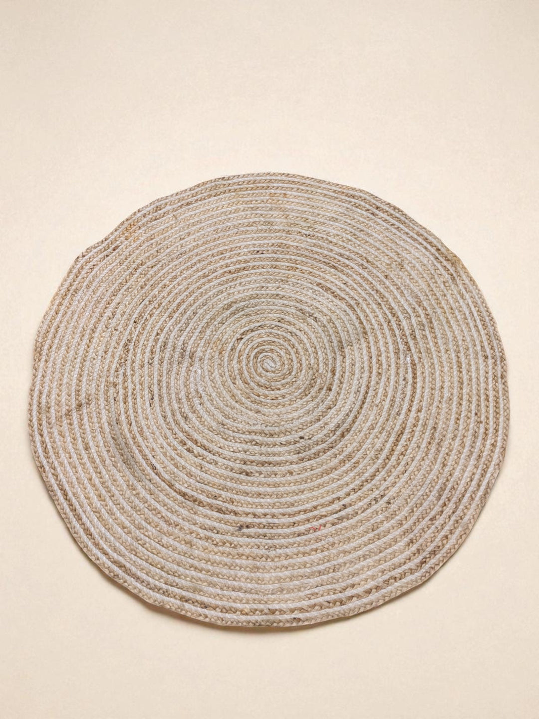 Braided Natural Round Jute Rug - Size: 3.9 x 3.9