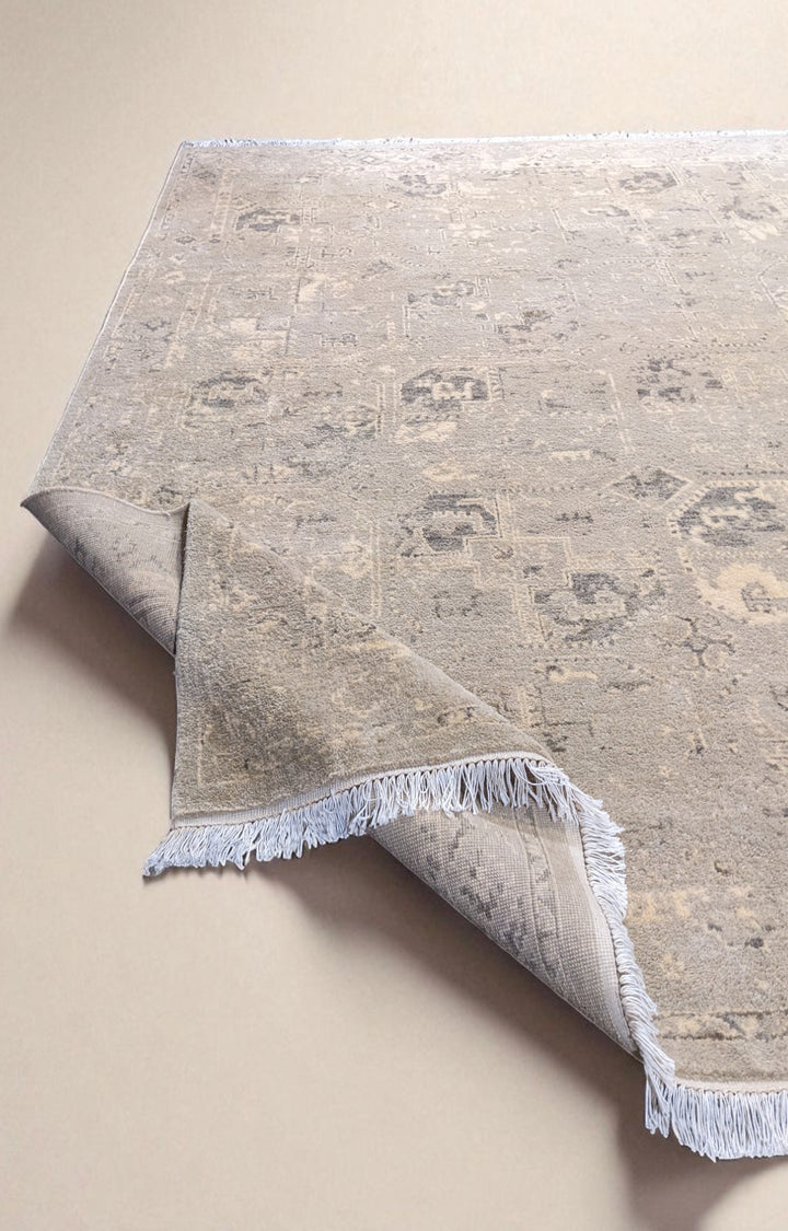 Aura Hand Knotted Rug - Size: 10.1 x 8